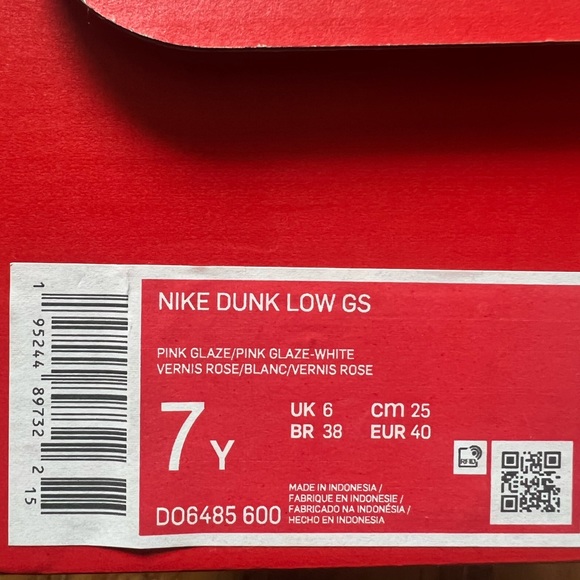 Pink Velvet Nike Dunk Low’s - Picture 5 of 5